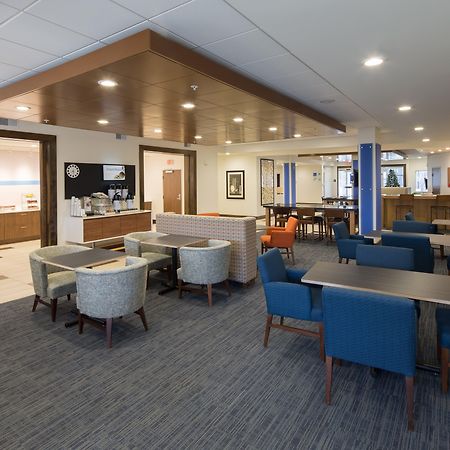 Holiday Inn Express & Suites Alpena - Downtown By Ihg Eksteriør bilde