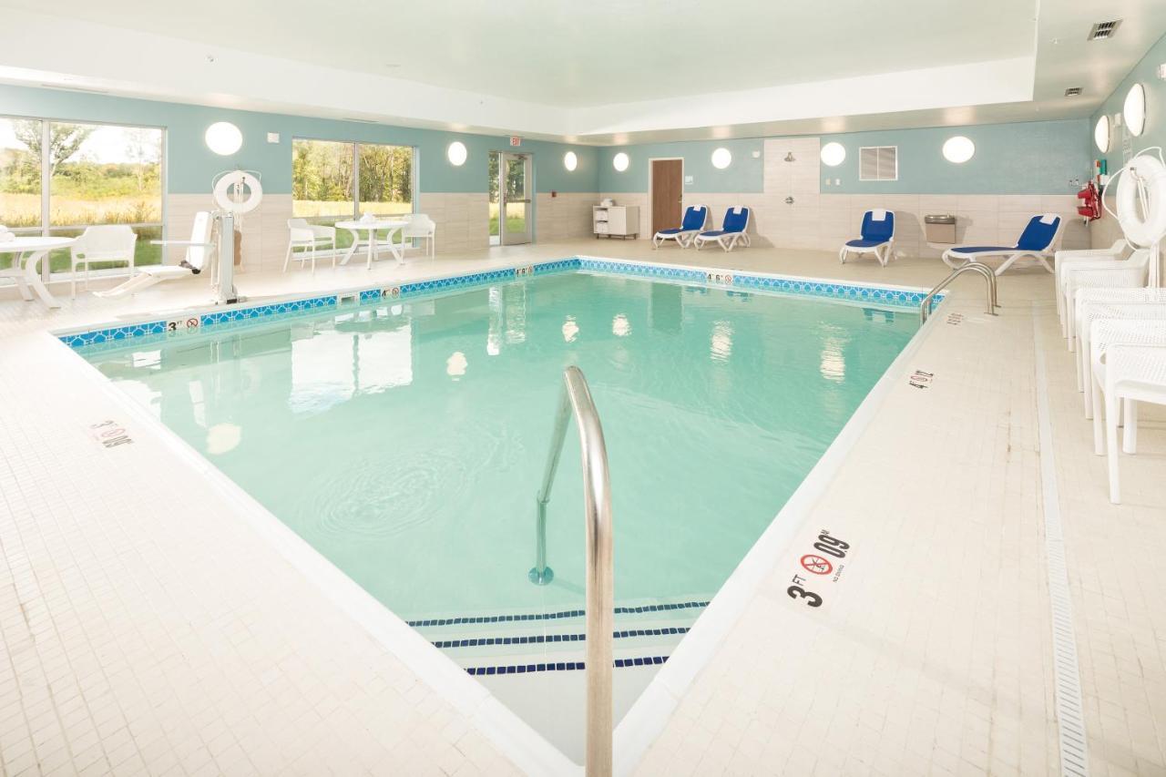 Holiday Inn Express & Suites Alpena - Downtown By Ihg Eksteriør bilde
