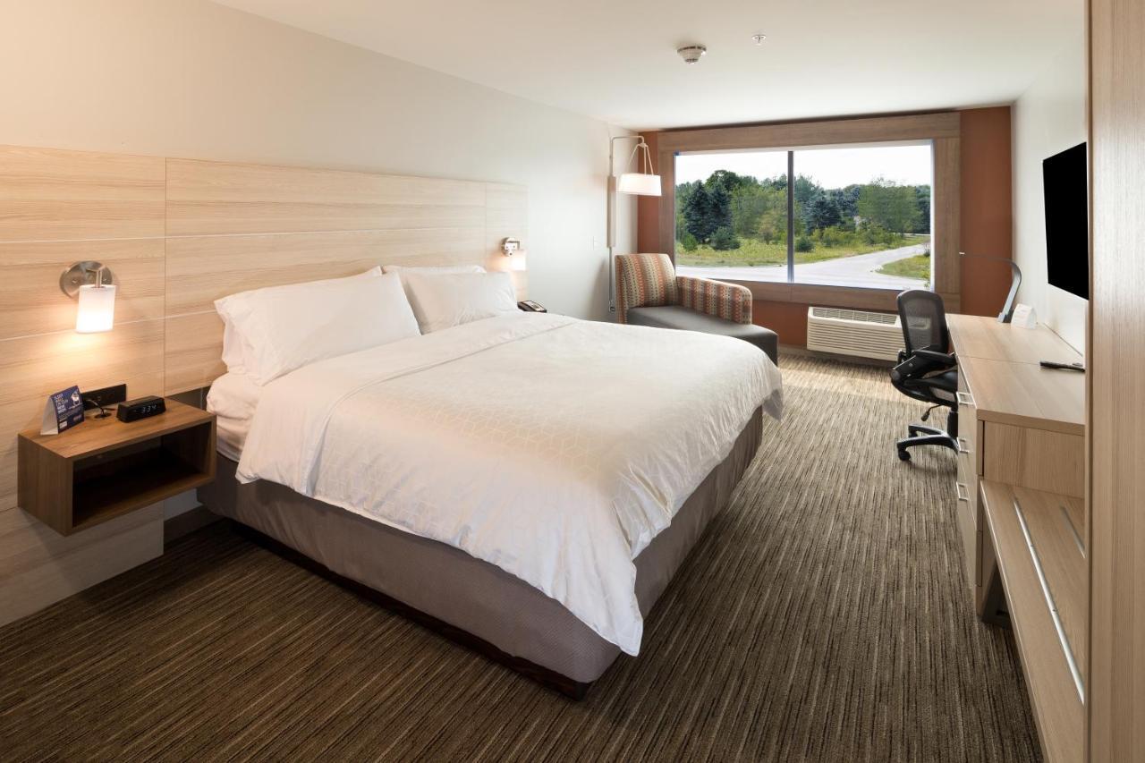 Holiday Inn Express & Suites Alpena - Downtown By Ihg Eksteriør bilde
