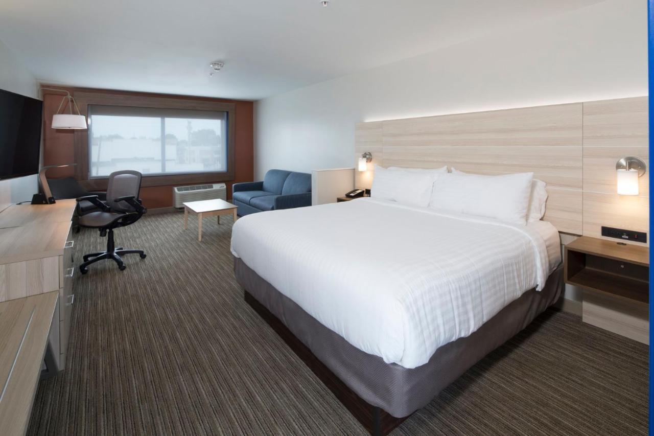 Holiday Inn Express & Suites Alpena - Downtown By Ihg Eksteriør bilde