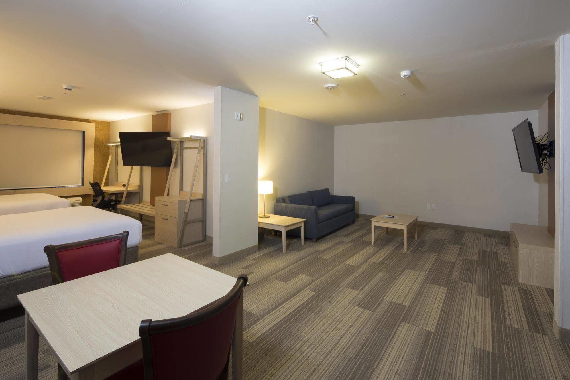 Holiday Inn Express & Suites Alpena - Downtown By Ihg Eksteriør bilde