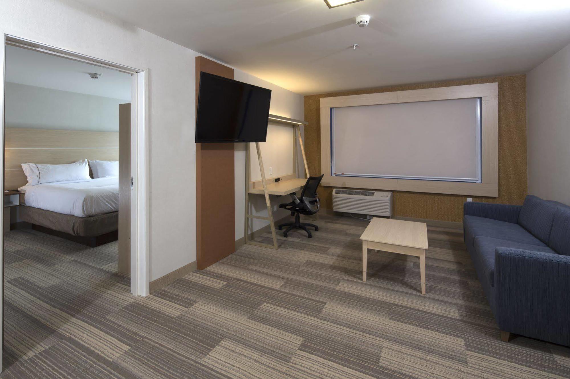 Holiday Inn Express & Suites Alpena - Downtown By Ihg Eksteriør bilde